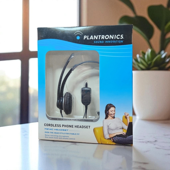 Plantronics M214C Cordless Phone Headset New In Box - Picture 1 of 2